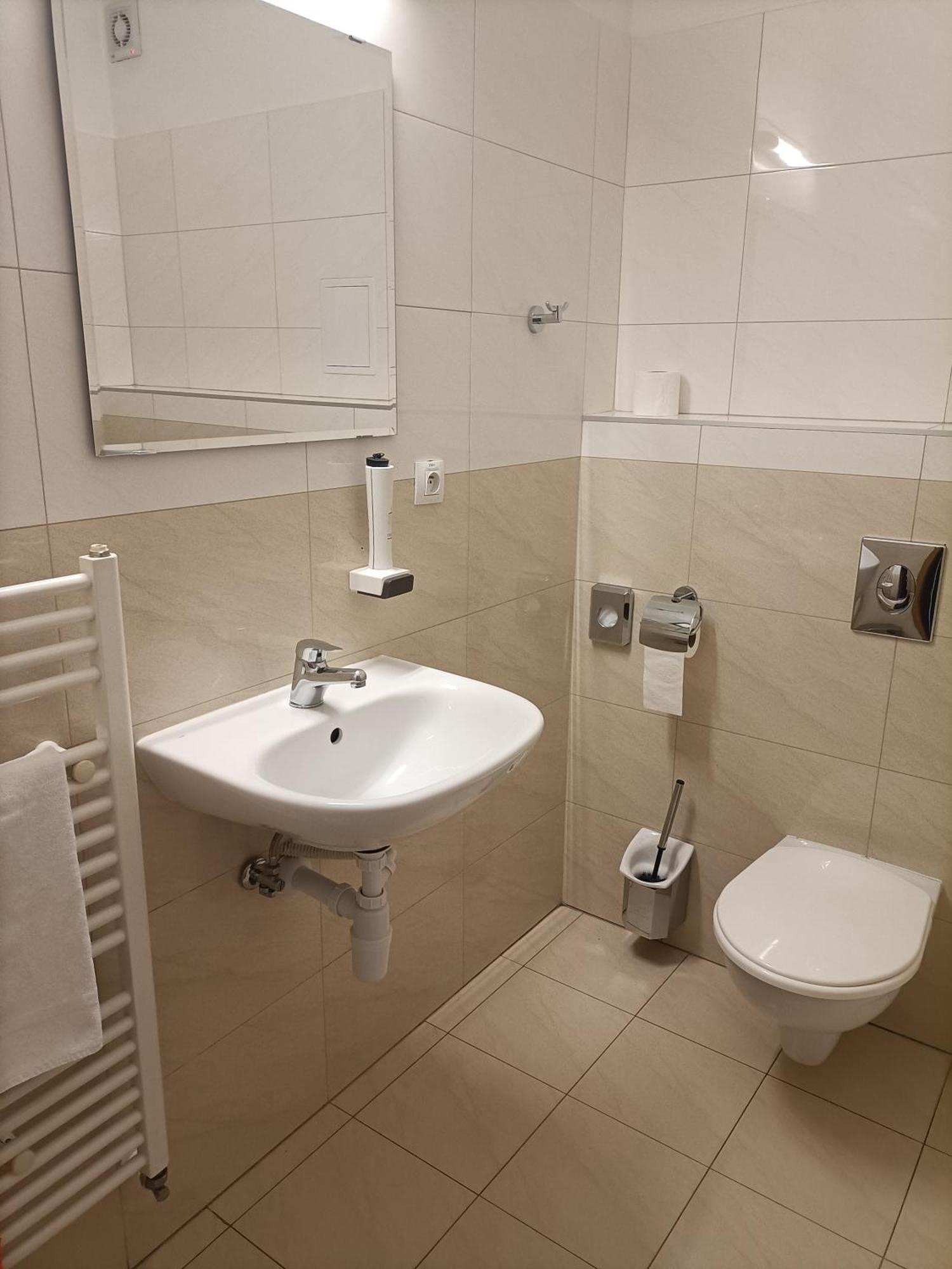Hotel Eminent Stomfa Kültér fotó