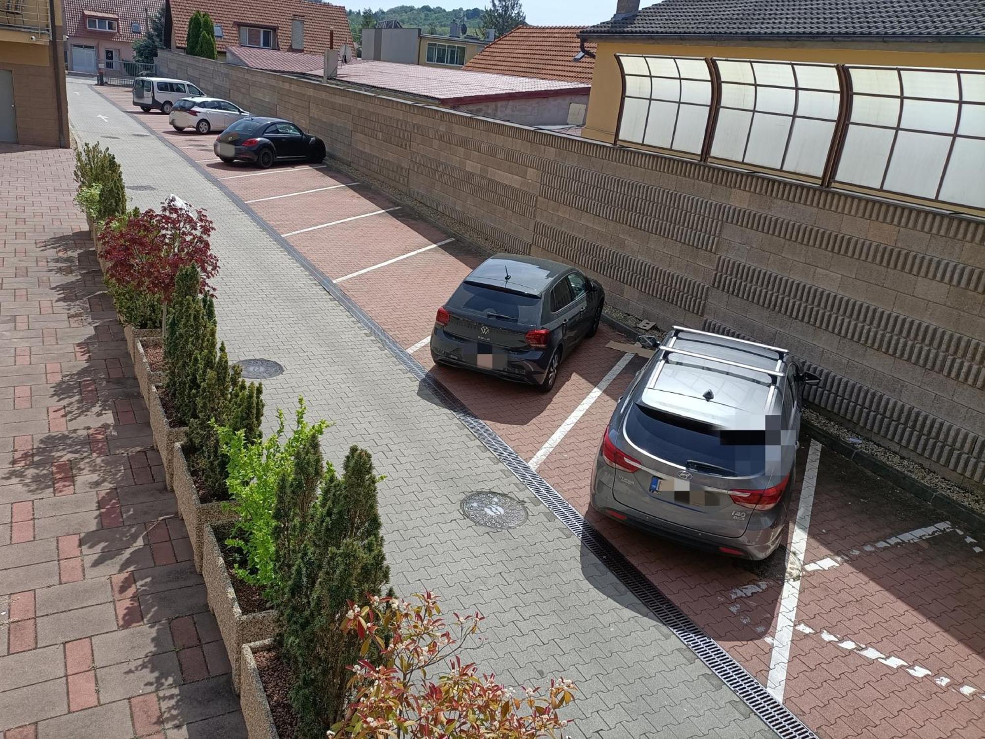 Hotel Eminent Stomfa Kültér fotó